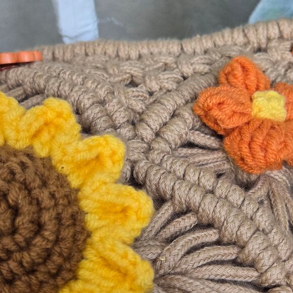 FLR PWR Transformed Macrame Sunflower bag floral coin purse tan yellow orange - Picture 7 of 13